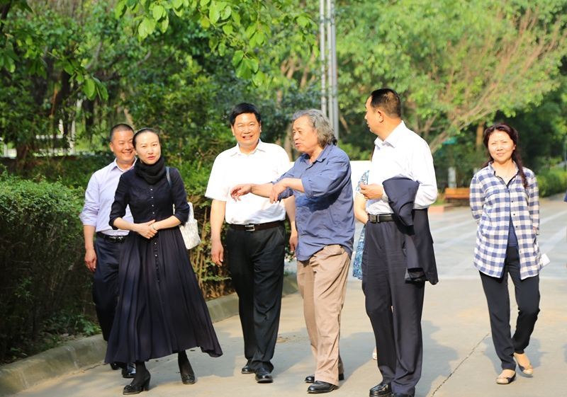 1462519456472076.jpg 四川省體育藝術(shù)協(xié)會主席團(tuán)會議 (26)_副本.jpg