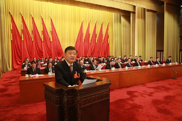 2全國(guó)人大常委會(huì)副委員長(zhǎng)、農(nóng)工黨中央主席陳竺代表各民主黨派中央、全國(guó)工商聯(lián)致賀詞。.jpg